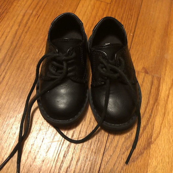 Toddler dress shoes - Picture 2 of 3